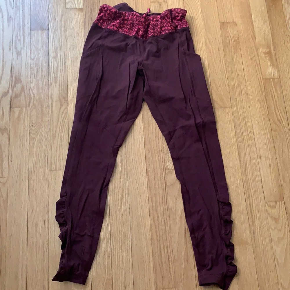 LULULEMON Maroon High Waisted Leggings with Pockets Size 10